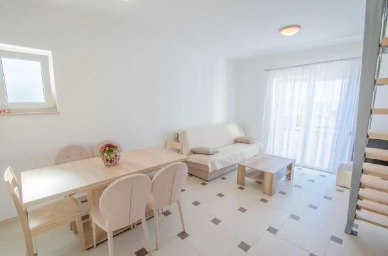 Apartmani Sil Dramalj 0*,